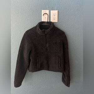 ALO Cropped Sherpa Pullover